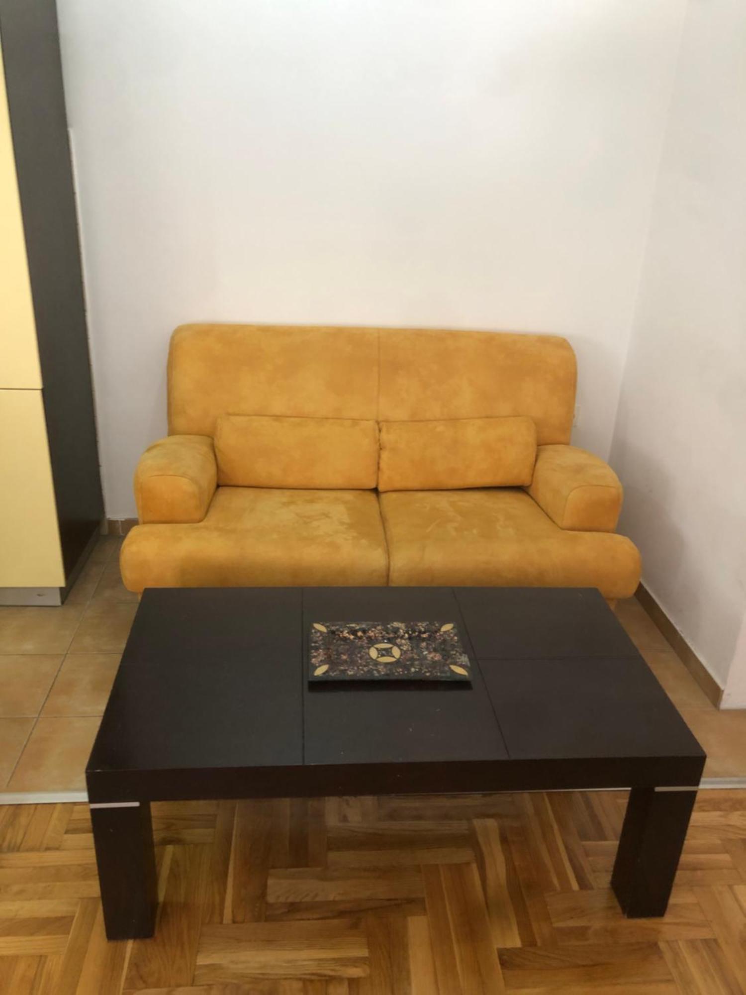 Guest House Sani Скопие Екстериор снимка